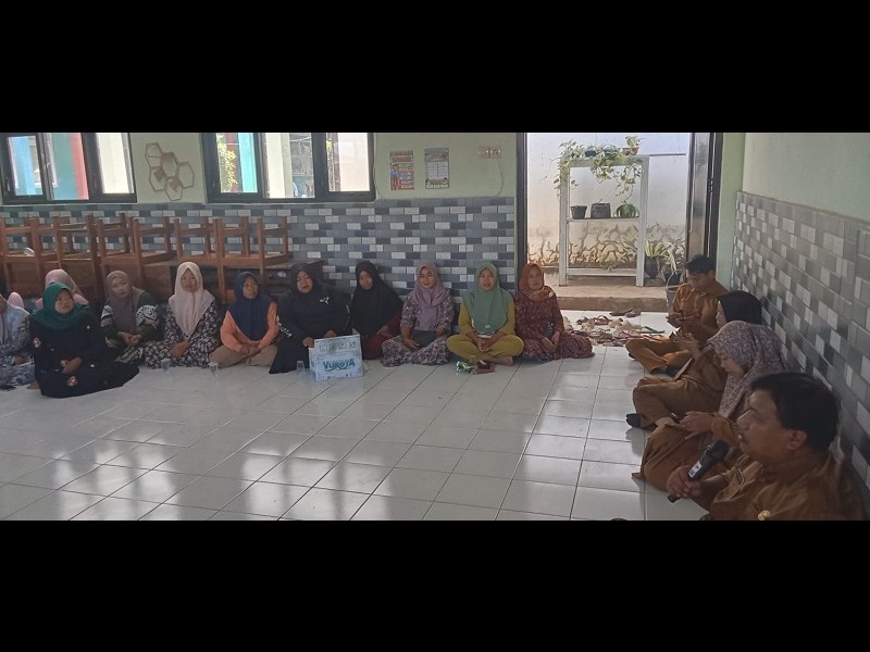 RAPAT DENGAN WALI MURID
